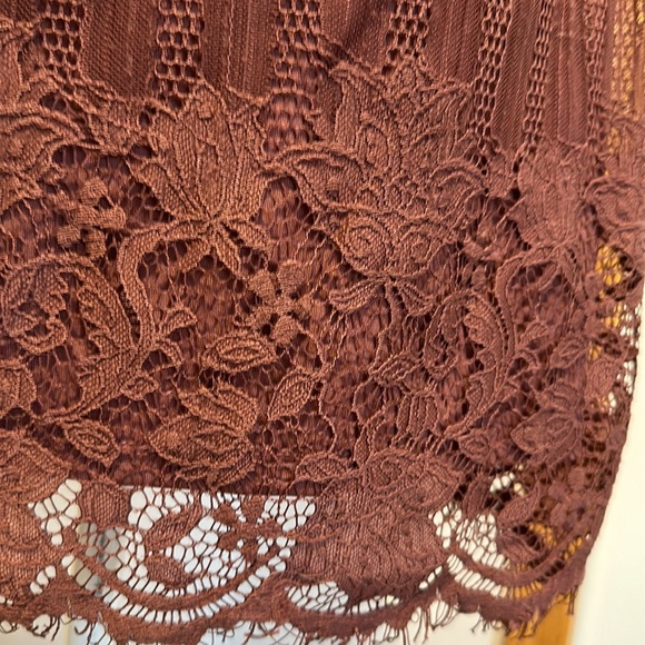 Super cute NO Boundaries plum colored stretchy dress Size Small - Picture 4 of 7